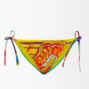 Versace Bikini Bottoms (Brand New with Tags and garment bag) rare find!! 🤩🤩🤩